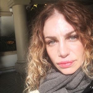 Meet your Posher, Veronica